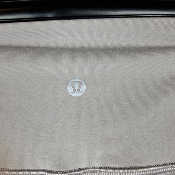 Lululemon wunder Under pant high rise Tech Mesh 28” size 4 Mesh fabric panels - Picture 9 of 11